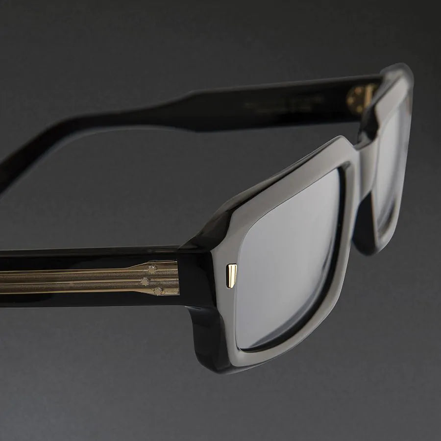 CUTLER AND GROSS 9495 black NAPSZEMÜVEG