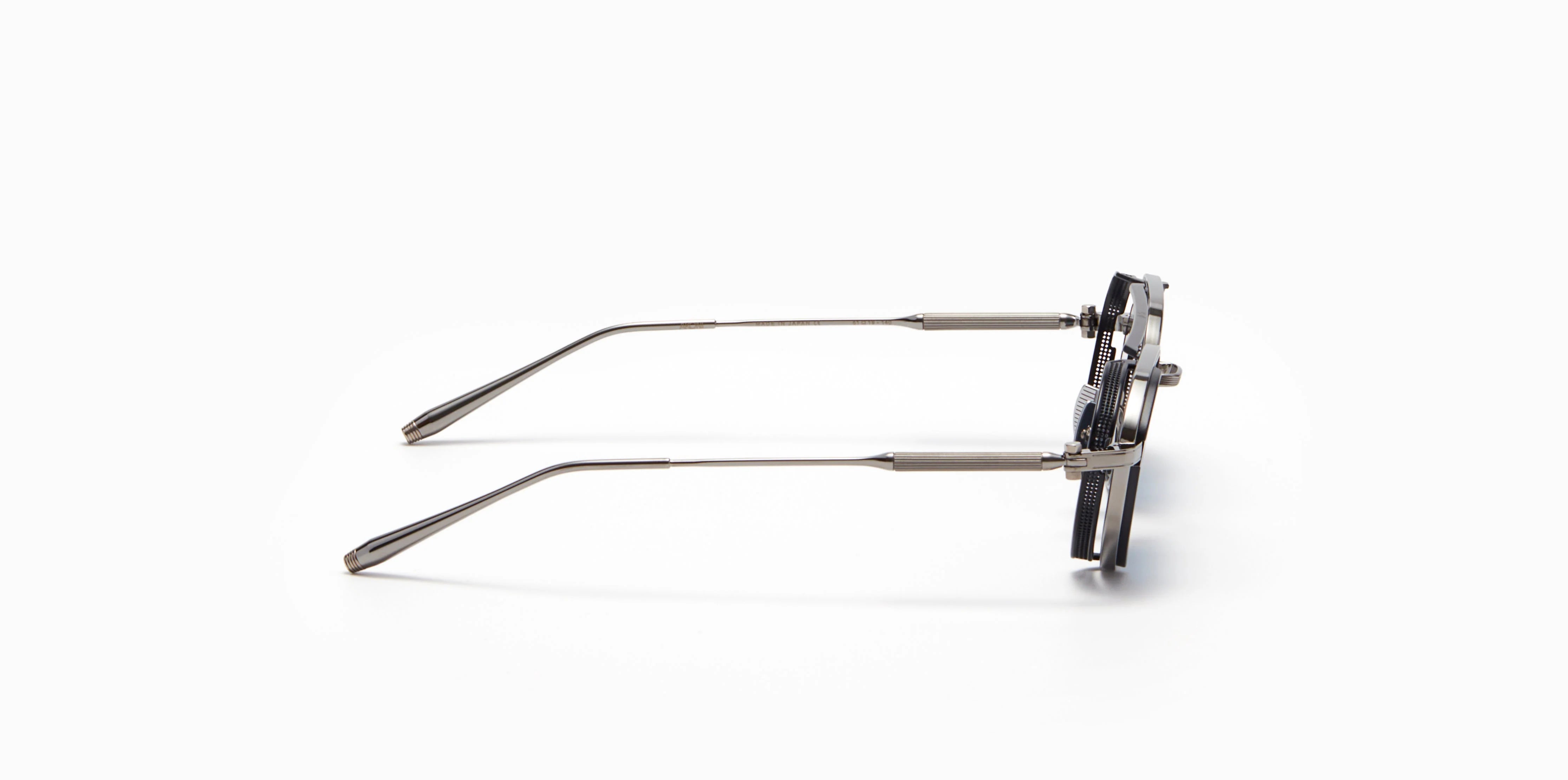 AKONI ERIS NAPSZEMÜVEG