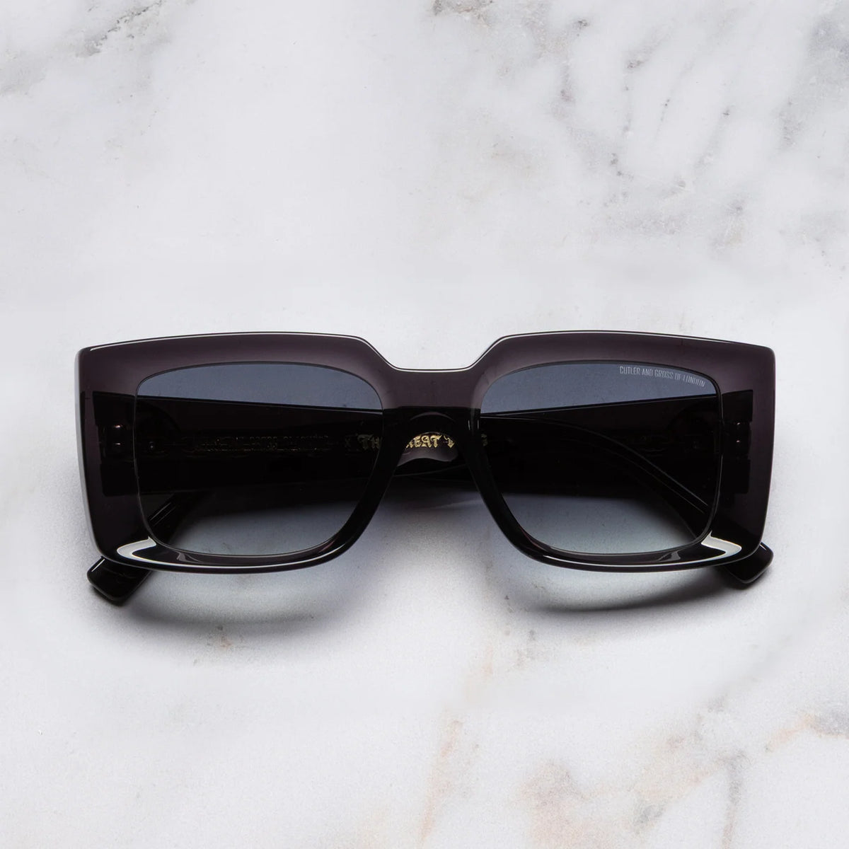 CUTLER AND GROSS GFSN-001 black NAPSZEMÜVEG